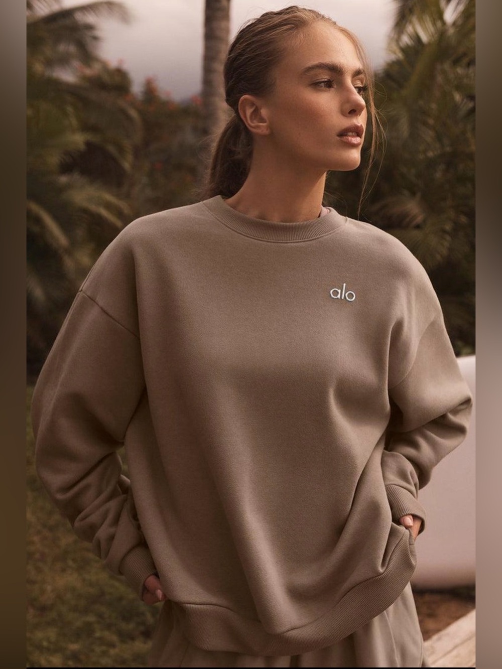 ALO Accolade Crew Neck Pullover Gravel Taupe Sweatshirt Size S
